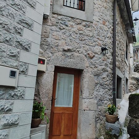 فيلا La Casina De Tielve De Cabrales Dentro Del Parque Nacional Picos De Europa المظهر الخارجي الصورة